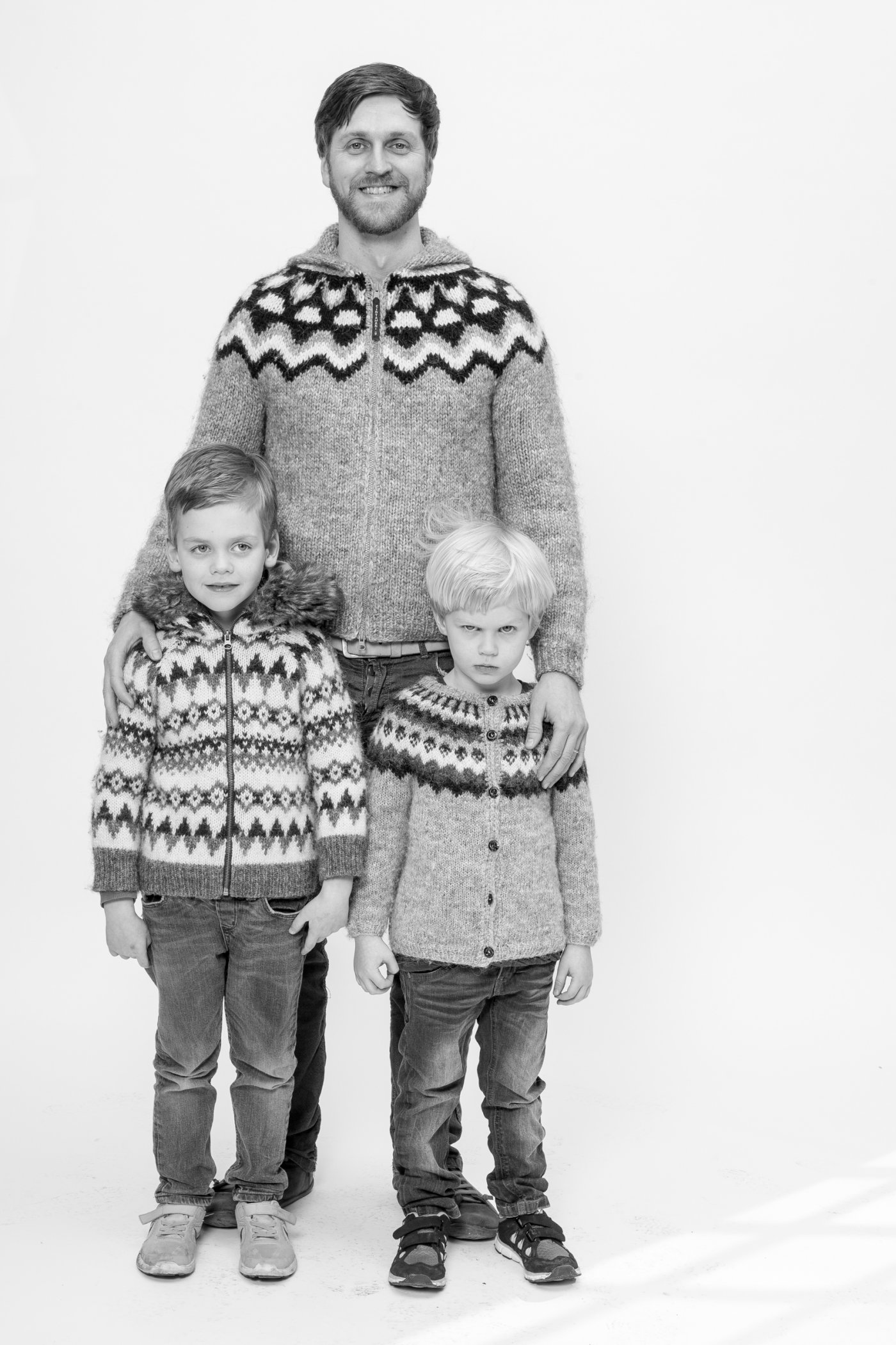 Ernir Erlingsson with his kids